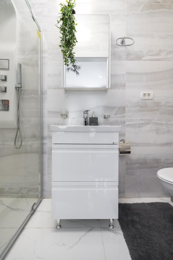 Light-Monza-Unirii Apartment Bucureşti Ngoại thất bức ảnh